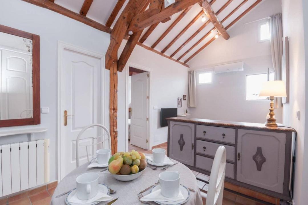 Cozy One-Bedroom Penthhouse La Latina Madrid Eksteriør billede